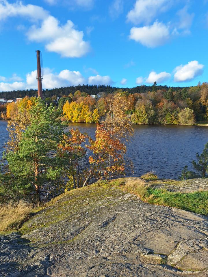 maisemakuva kalliolta